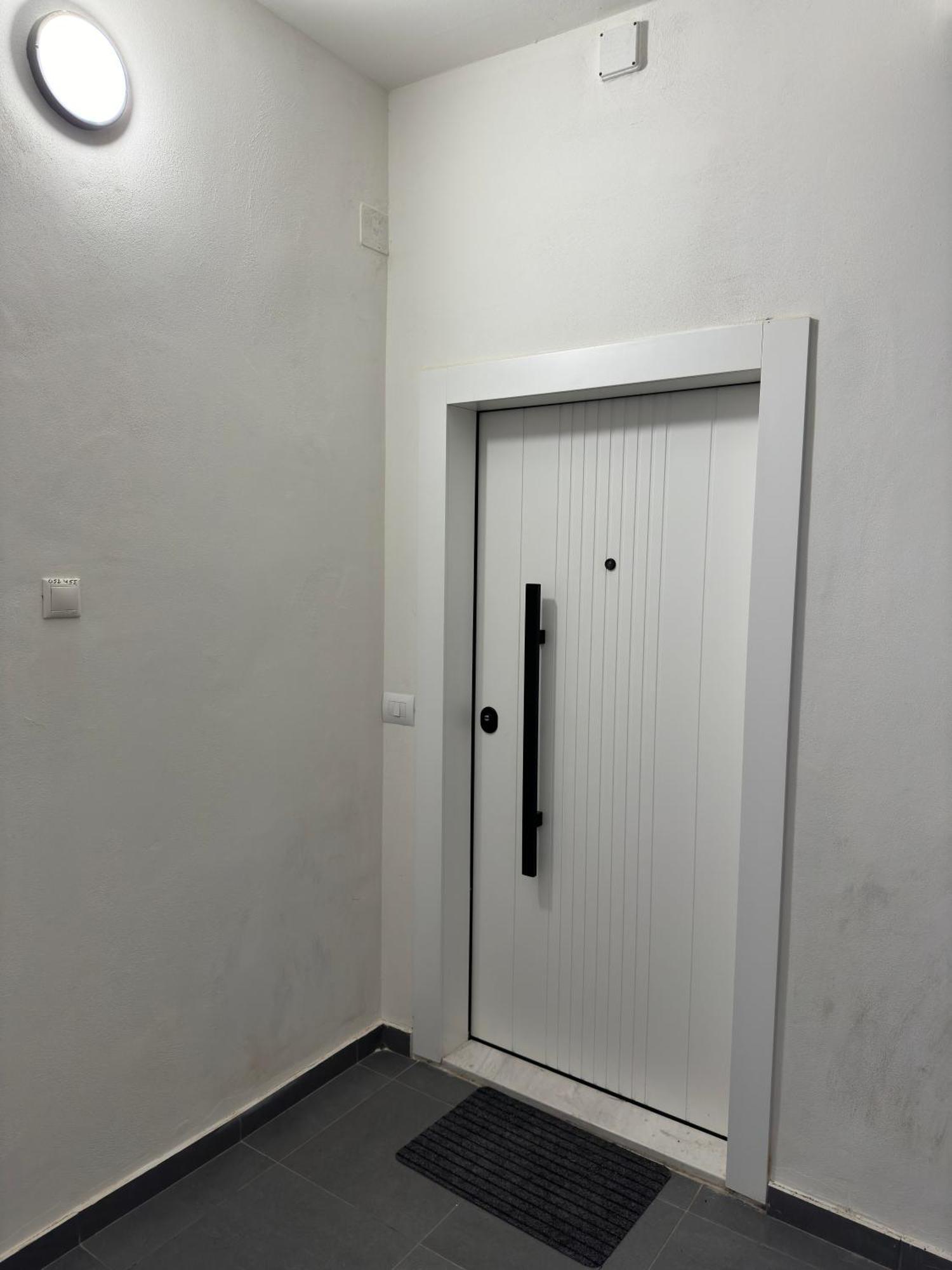 Incasso City Center Apartment Tiranë Ngoại thất bức ảnh