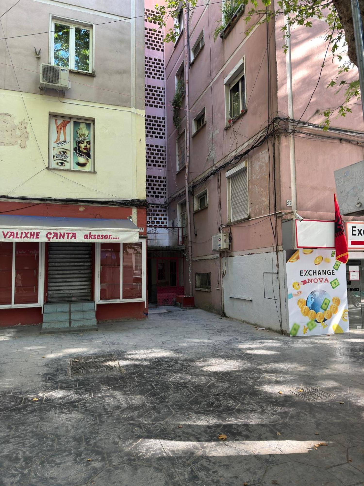 Incasso City Center Apartment Tiranë Ngoại thất bức ảnh